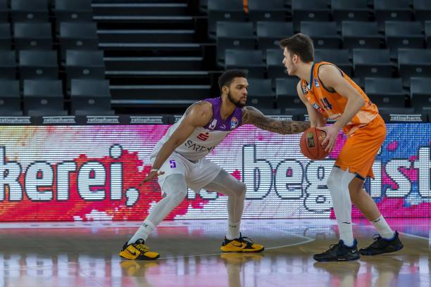 感与舆论漩 感与舆论漩