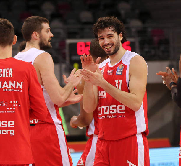 罗杰为核心 罗杰为核心