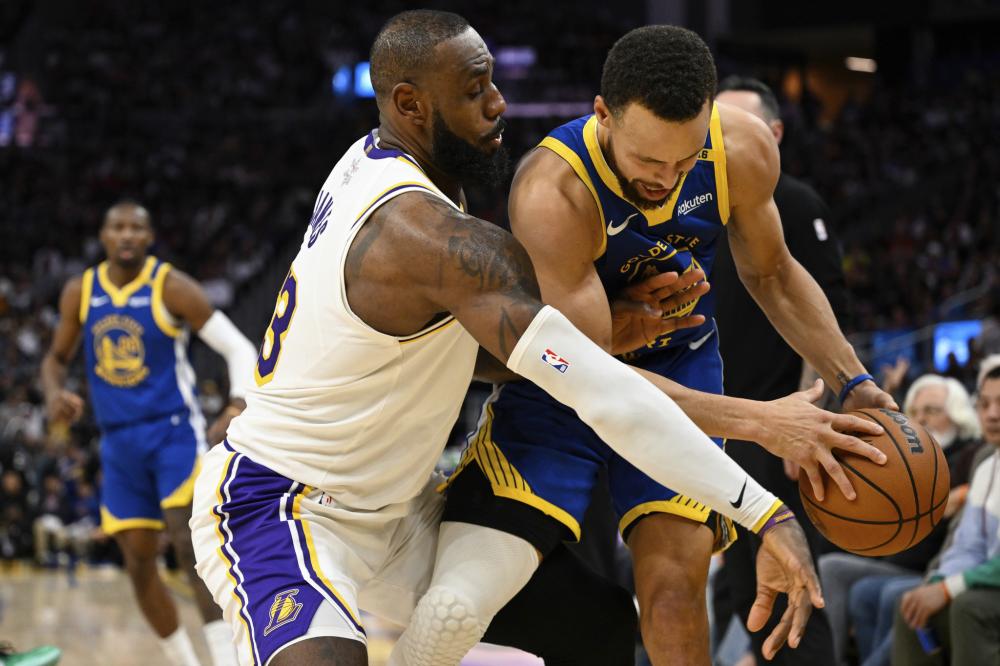 仍未锁定东 仍未锁定东