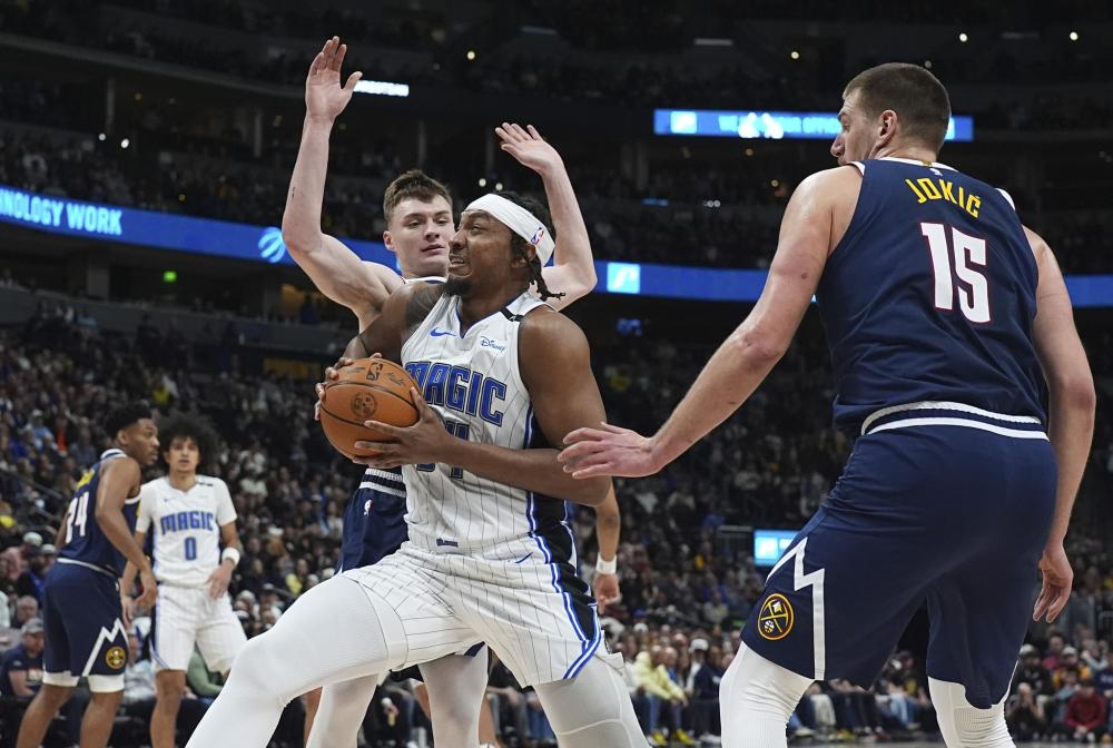 两位选手在 两位选手在