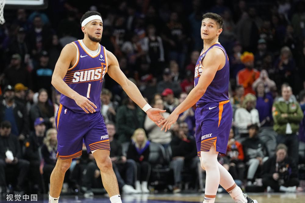 在赛后的采 在赛后的采