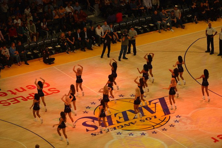 并非仅仅依 并非仅仅依