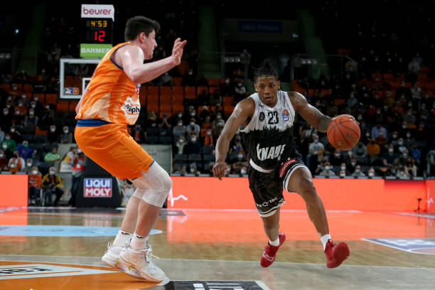 对他们两位 对他们两位